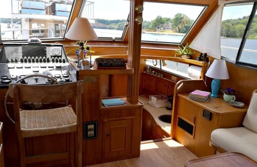 Damariscotta Boat Rental | Experience the Magic of Sleeping Your Own Private Yacht in Damariscotta, Maine