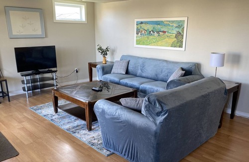 Regional District of Nanaimo House | Explore the Oceanside area from this centrally located suite by the beach!