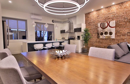 Old Montreal Condo | Exquisite condo in lovely Old Montréal with private terrace