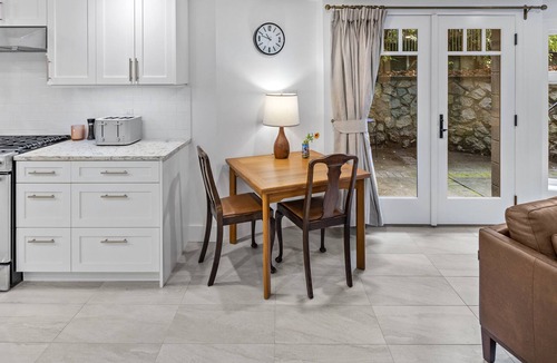 Fairfield House | Exquisite Garden Haven in Fairfield