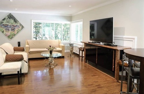 West Vancouver House | Extended Stay Dream w/ Creekside Yard (Walnut Perch)