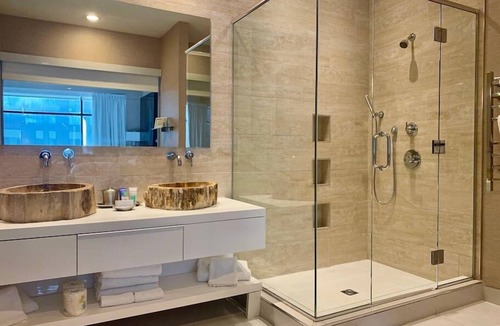 Downtown St. John's Apartment | Extraordinary 2Br Downtown Suite