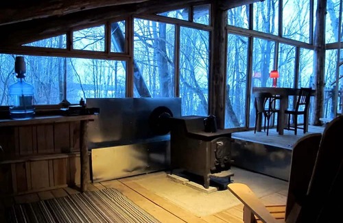 Plantagenet Cabin | Extraordinary Tree House-Style Glamping Cabin on Farm near Ottawa