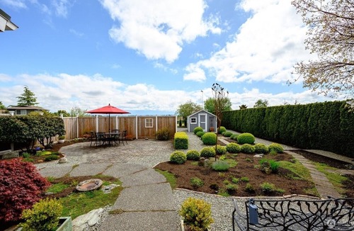 La Conner House | Fabulous 4-bedroom water-front house in cool La Conner perfect for families