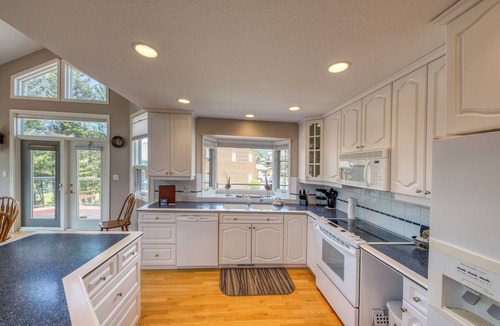 East Kootenay Condo | Fairmont Creek Property Rentals Marble Canyon