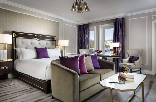 Inner Harbour Hotel | Fairmont Empress