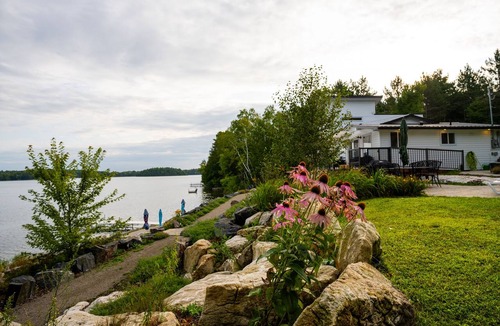 Tay Valley Cottage | Family Accessible Lakehouse
