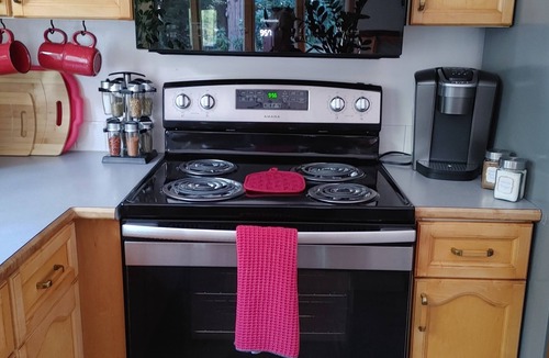 West Sechelt Bed & Breakfast | Family and Pet friendly Fabulous B&B, AC, Ocean Views, close to Town and Beach.