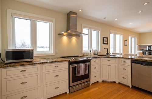 Long Point Cottage | Family Cottage with breaktaking views of Lake Erie