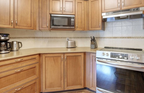 Royal Bay House | Family Friendly 3-Bedroom Townhome in Royal Bay