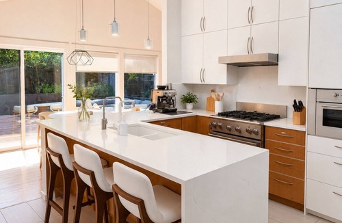 Metro Vancouver Regional District House | Family-Friendly 3BR Suite with Mount Baker & Bay Views