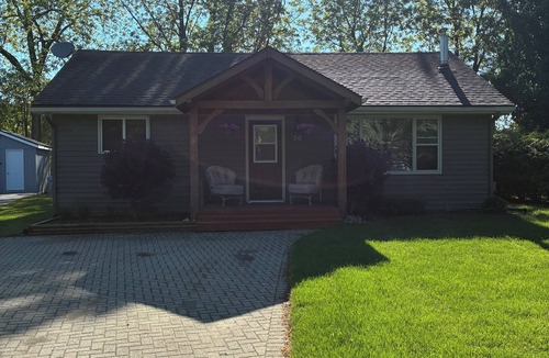 Grand Bend House | Family Friendly Cottage close to beach and main strip.