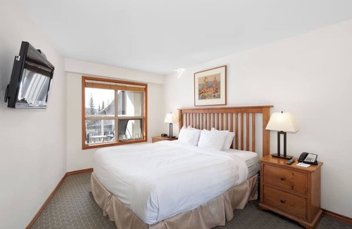 Upper Village Hotel | Family Stay in Whistler | Spacious Mountain Retreat w/Pool & Slope Access