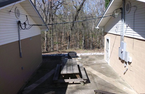 Springville Cabin | Fantastic 2-bedrm cabin with AC on Kentucky Lake, near Paris Landing State Park.