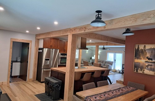 Squamish-Lillooet Regional District House | Fantastic 5-bedroom house in lovely Bralorne BC.