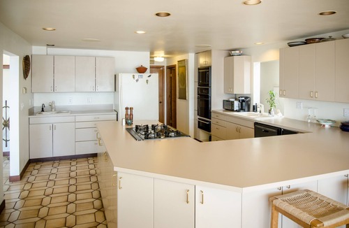 East Queen Anne House | Fantastic Lakefront Home in the heart of Seattle