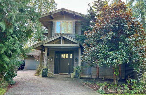 Canyon Heights Apartment | Fern Hollow - unwind in this nature inspired suite in Edgemont Village.