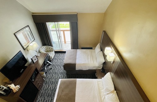 Fernie House | Fernie Stanford Hotel & Resort - Family Suite