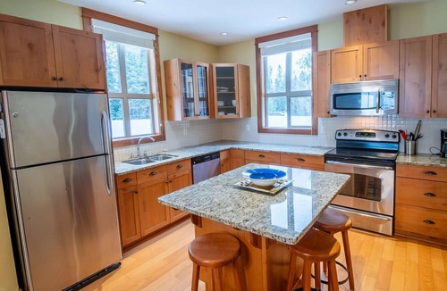 Fernie Condo | Fernie - Timberline Lodges Juniper #619
