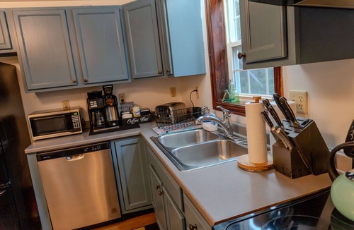 Bass Harbor House | Ferry Lodging@ Acadia NP, trail, A/C, Privacy, Firepit, Seafood sleeps 12