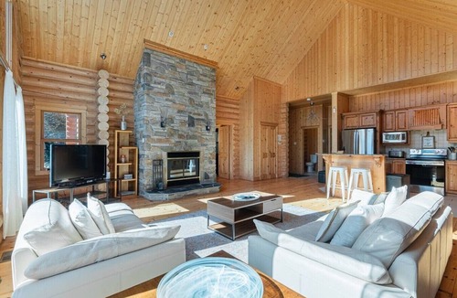 Fiddler Lake Resort House | Fiddler Lake Resort - Deer 59