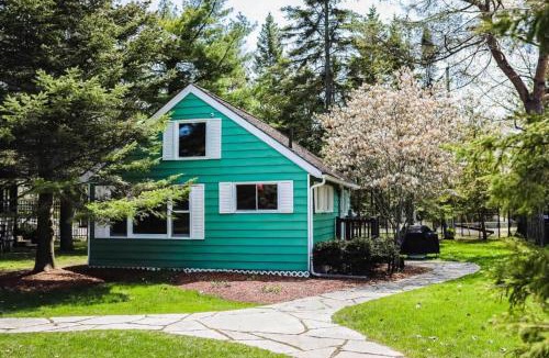 Wasaga Beach House | Fiddlers Green at Evergreen Resort Wasaga Beach