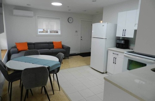 Renfrew-Collingwood House | Fifa 2026 prime location near PNE laneway home