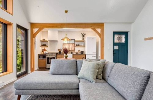 Ucluelet House | Fogged Inn Cove