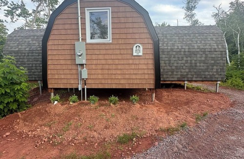 New Haven-Riverdale Cabin | For travellers who love nature but won't compromise on comfort