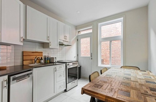 Cote-Des-Neiges—Notre-Dame-De-Grace Apartment | Freshly Designed Urban Space