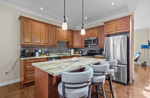 St. John's House | Freshwater Joys | 4BR Jellybean Home Near Downtown