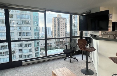 West End Apartment | Fully Furnished Studio