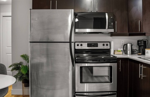 Langford House | Fully Furnished Suite in Westhills, Langford, BC