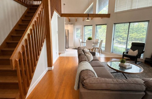 Southampton House | Fully Stocked Southampton Cottage with Kayaks/Bikes/Fire Pit/Close to Beach