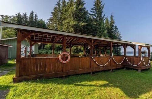 Alert Bay Cabin | (G) Standard Double Cabin (pet friendly)