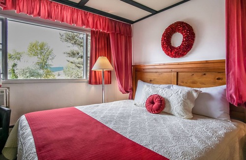 Radium Hot Springs Hotel | Gables Motel