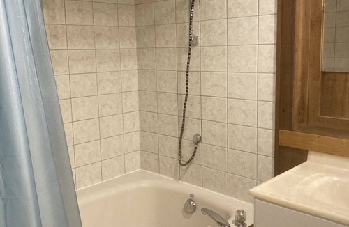 Ganges Apartment | Ganges Beach Suite with Ocean view and Gardens