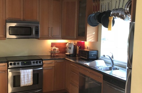 Sappertown Bed & Breakfast | garden retreat I