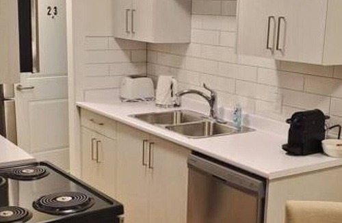 Surrey Condo | Gateway Furnished Apartments Suite Twenty Three