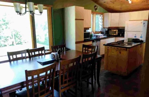 Tiny House | Georgian Bay Cottage - 8-Min Walk to Sandy Beach