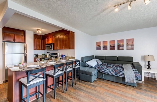 North Central Edmonton Condo | Gina - City Condo | River Views with Parking