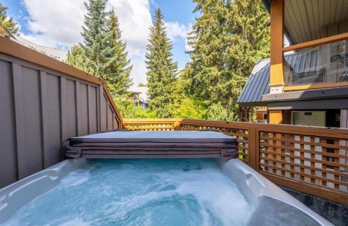 Village North House | Glacier's Reach 98 by Outpost Whistler