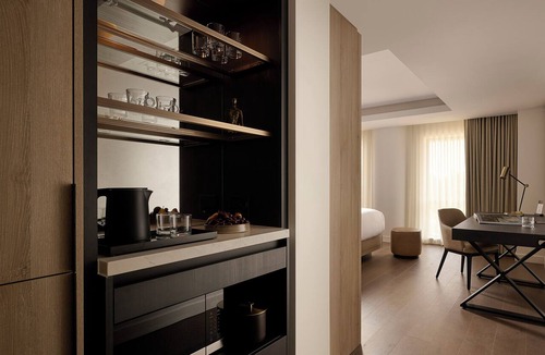 Englemount - Lawrence Hotel | Glenhill Hotel