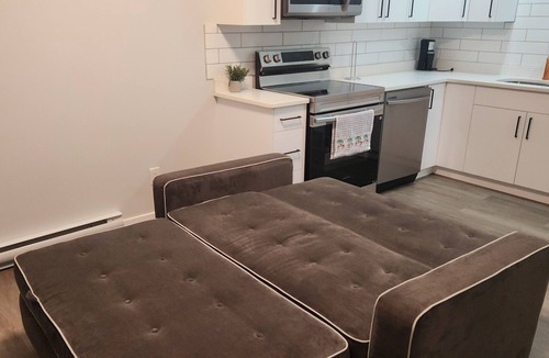 Saskatoon House | Go-HabitAt: Home away from Home