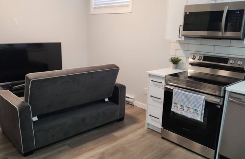 Saskatoon House | Go-HabitAt: Home away from Home