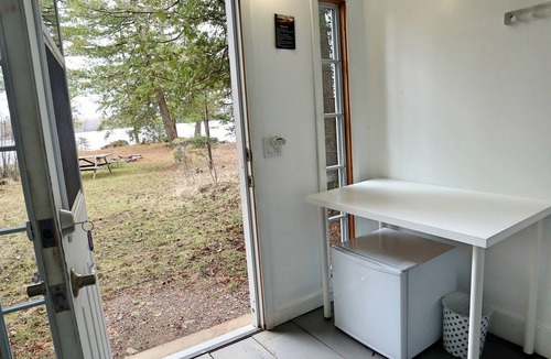 Killaloe Cabin | Golden Lake Glamping Cabin, Ideal to Discover the Ottawa Valley