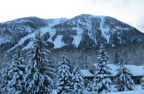 Rossland Apartment | Good value, 2 Minutes drive to Red Resort!