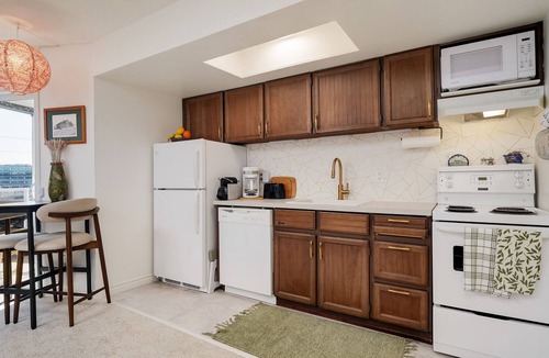 Burnside Apartment | Gorge Vista - beautiful views over the Gorge Waterway by Victoria Prime!