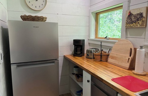 Freeport Cottage | Gorgeous 1-bedroom cottage with AC in charming Freeport, ME,
