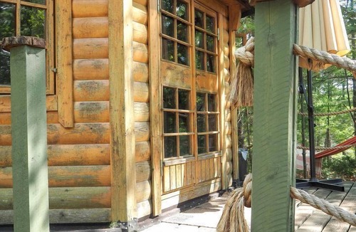 Havelock-Belmont-Methuen Cabin | Gorgeous Island Cabin Rental for Couples on Kasshabog Lake in Ontario